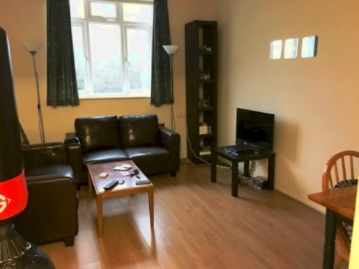 1 Bedroom Apartment To Rent In Exeter House, Selly Oak, Birmingham, West Midlands, B29