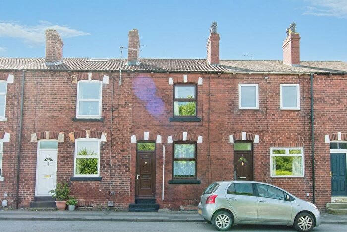 2 Bedroom Terraced House For Sale In Park Lane, Allerton Bywater, Castleford, WF10