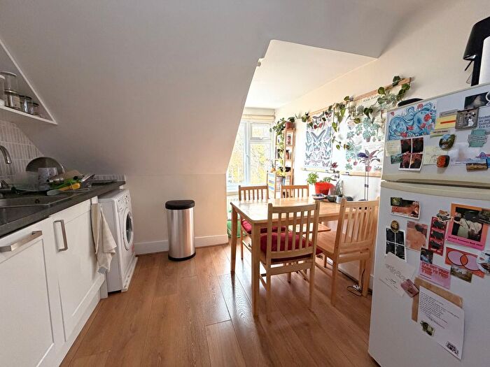 1 Bedroom Flat To Rent In Sumatra Road, West Hampstead, London, NW6