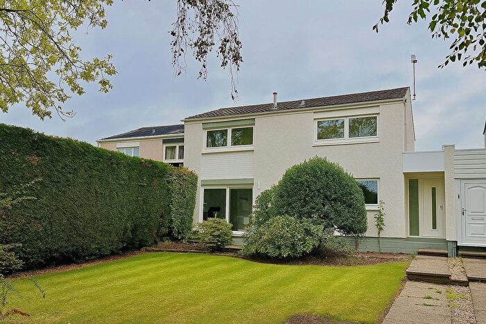4 Bedroom Property For Sale In Mortonhall Park Grove, Edinburgh, EH17