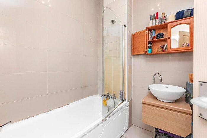 1 Bedroom Flat For Sale In Compton Street, Eastbourne, BN21
