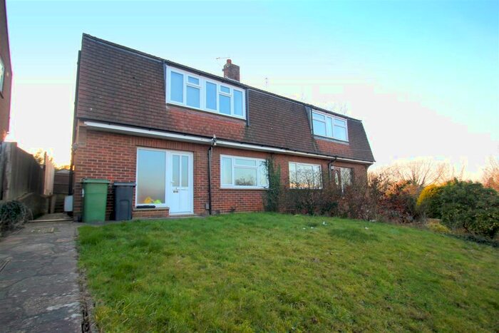 3 Bedroom Semi-Detached House To Rent In Hillary Road, Maidstone, Kent, ME14