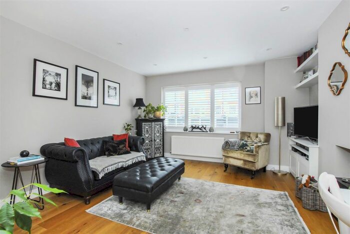 1 Bedroom Flat To Rent In Richmond Road, Twickenham, TW1