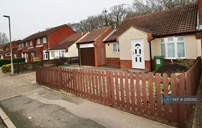 3 Bedroom Bungalow To Rent In Perracombe, Milton Keynes, MK4