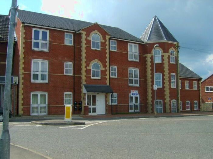 2 Bedroom Flat To Rent In Station Road, Desborough, NN14