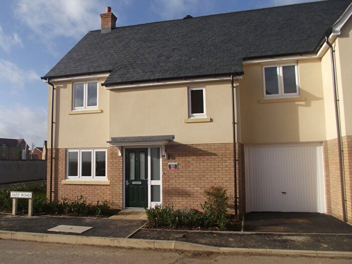 3 Bedroom Property To Rent In Jazz Road, Aylesbury, HP18