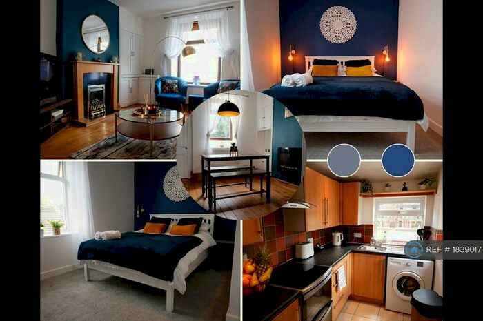 2 Bedroom Terraced House To Rent In Taylor Street, Manchester, BB7