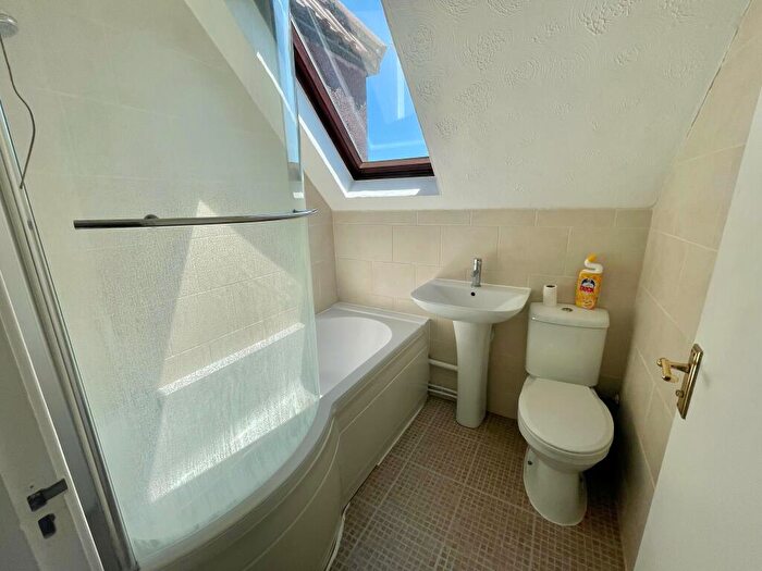 2 Bedroom Flat To Rent In Campbell Road, BH1