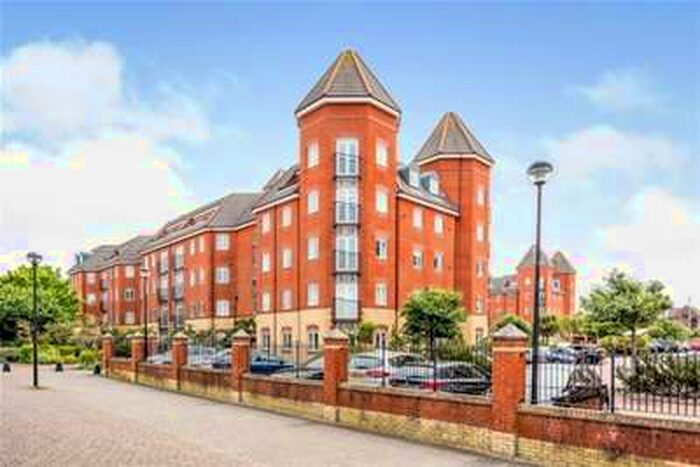 2 Bedroom Flat To Rent In Quebec Quay, L3