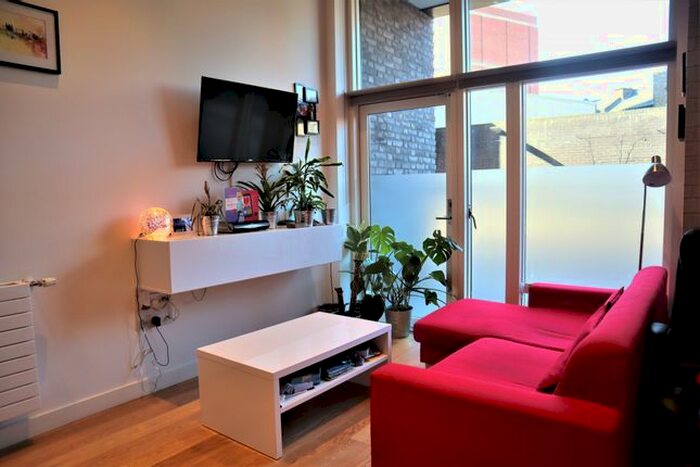 2 Bedroom Property To Rent In Maud Street, Canning Town, London, E16