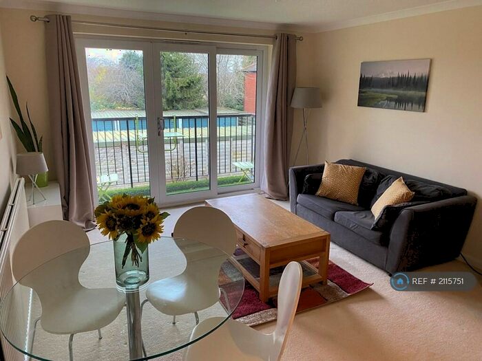 2 Bedroom Flat To Rent In The Firs, Oxford, OX2