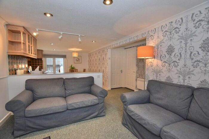 2 Bedroom Flat To Rent In The Heights, Pitcroft Lane, Portsmouth, PO2