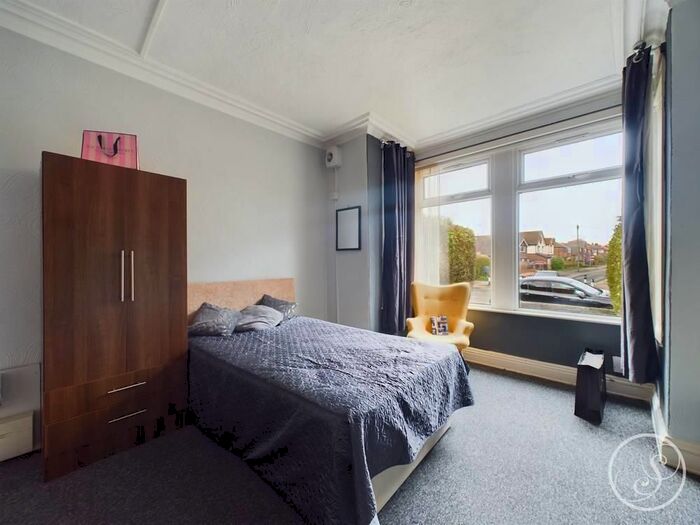 Studio To Rent In Austhorpe Road, Crossgates, Leeds, LS15