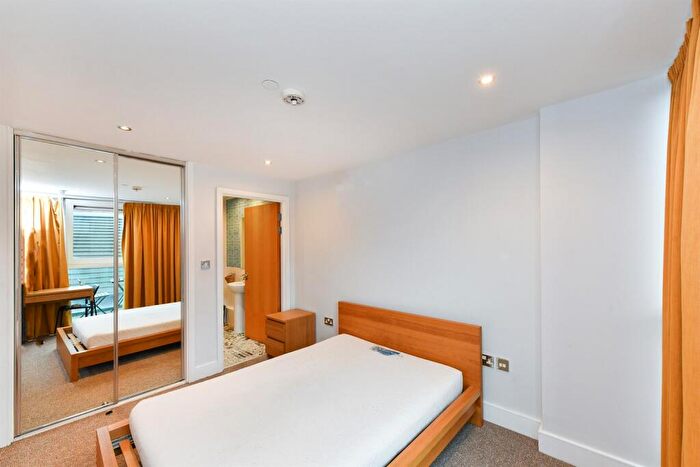 2 Bedroom Apartment To Rent In Litmus Building, NG1
