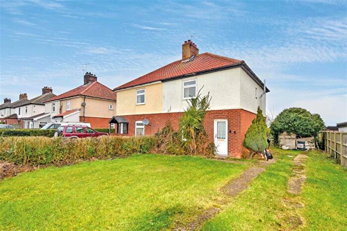 3 Bedroom Semi-Detached House For Sale In Church Road, Reedham, Norwich, NR13
