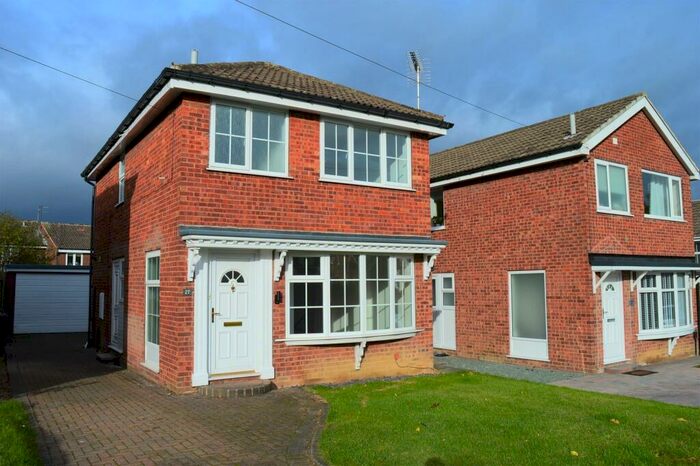 3 Bedroom Detached House To Rent In Fieldway, Harrogate, HG1