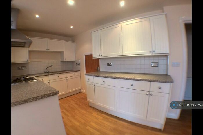 2 Bedroom Maisonette To Rent In Ryde Terrace, Gateshead, NE11