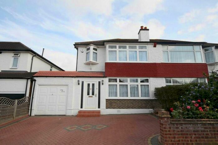 3 Bedroom House To Rent In The Ridings, Surbiton, KT5