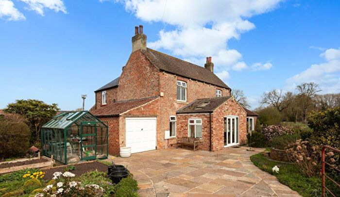 4 Bedroom Detached House For Sale In Minskip Road, Staveley, HG5