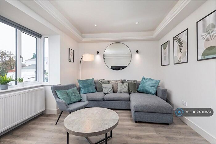 3 Bedroom Semi-Detached House To Rent In Newlands Drive, Sheffield, S12