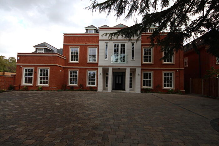 1 Bedroom Flat To Rent In Fairmile Lane, Cobham, KT11