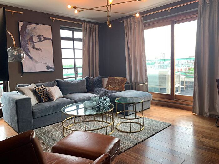 3 Bedroom Flat To Rent In Dorset House, Gloucester Place, NW1