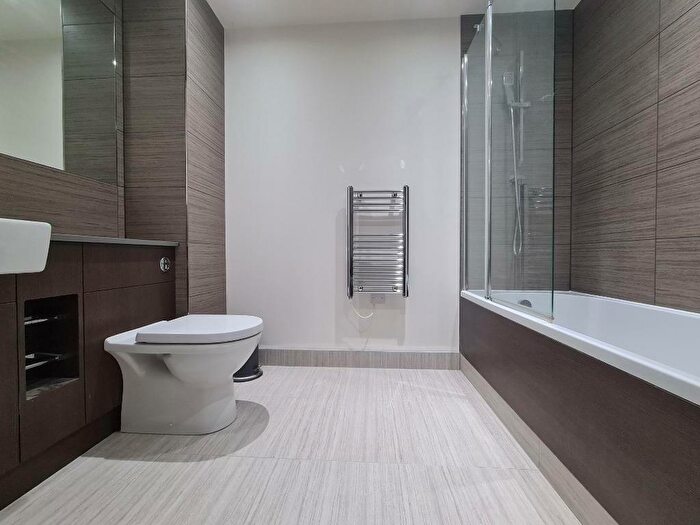 1 Bedroom Flat To Rent In Aerodrome Road, Beaufort Park, London, NW9
