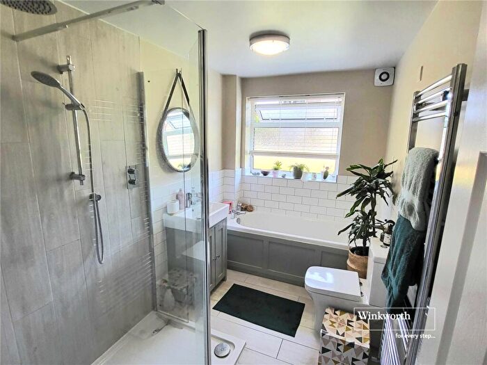 2 Bedroom Apartment To Rent In Montagu Road, Highcliffe, Christchurch, BH23