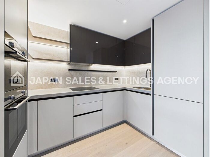 2 Bedroom Flat To Rent In Westmont Apartments, Fountain Park Way, W12