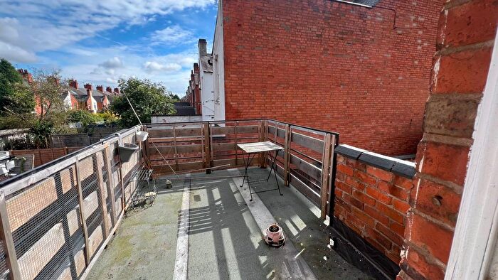 1 Bedroom Flat To Rent In Narborough Road, Leicester, LE3