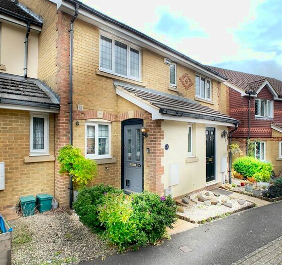 2 Bedroom Property To Rent In Strathcona Gardens, Knaphill, Woking, GU21