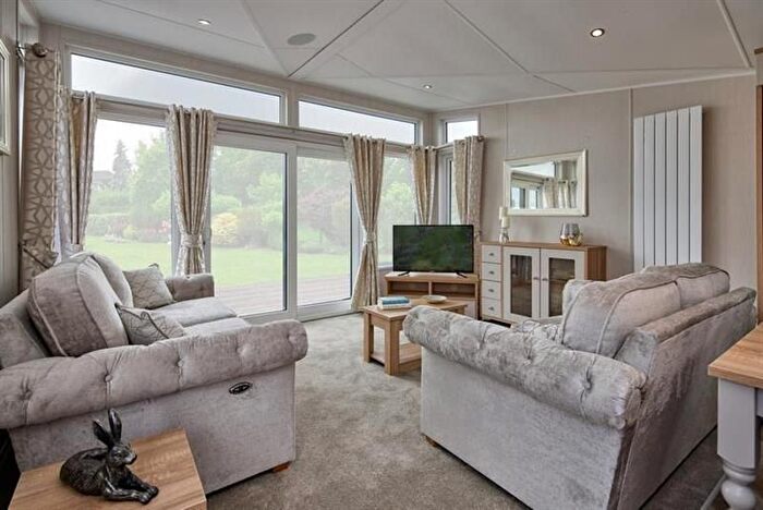 Mobile/park Home For Sale In Havant Road, Portsmouth, PO11