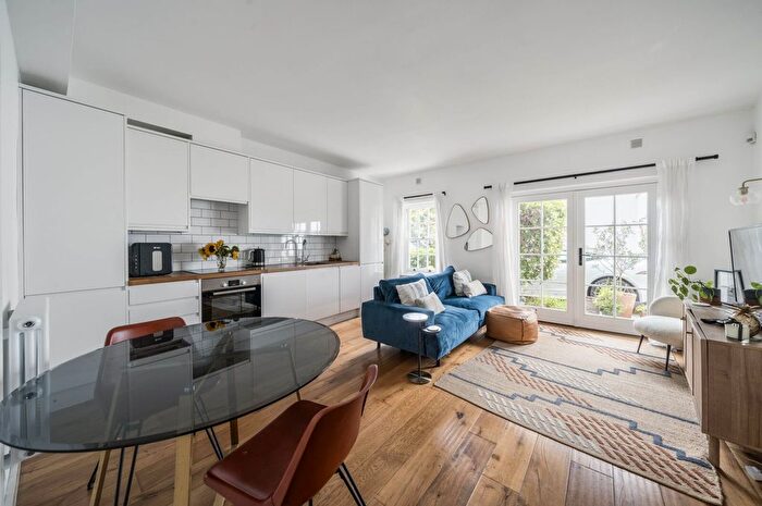 1 Bedroom Flat For Sale In Bermondsey Street, London, SE1