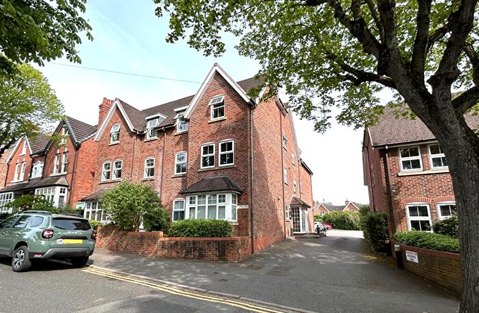 1 Bedroom Flat To Rent In While Road, Sutton Coldfield, West Midlands, B72