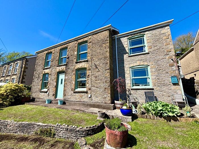 4 Bedroom Detached House For Sale In Swansea Road, Pontardawe, Swansea., SA8