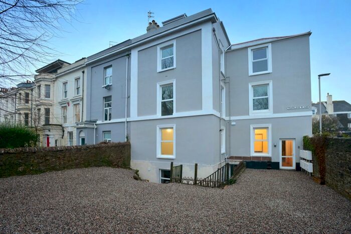 1 Bedroom Flat To Rent In Devonport Road, Plymouth, PL1