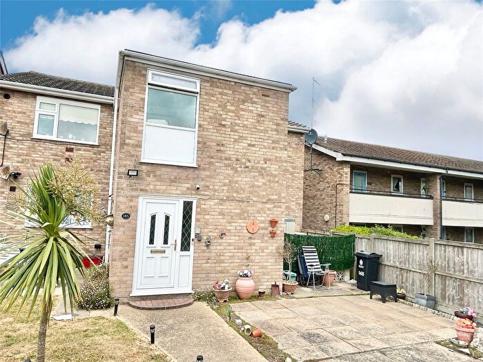 3 Bedroom Maisonette For Sale In Holland Road, Clacton-On-Sea, Essex, CO15