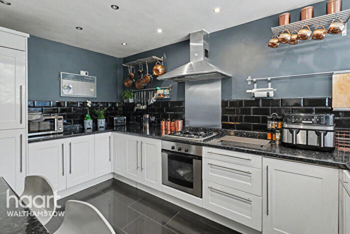 4 Bedroom Terraced House For Sale In Kings Road, Chingford, E4