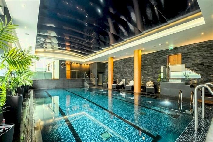 3 Bedroom Flat To Rent In Doulton House, Parsons Green, Chelsea Creek, Hammersmith, London, SW6