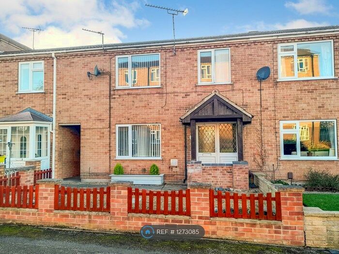 4 Bedroom Terraced House To Rent In Carnarvon Close, Bingham, Nottingham NG13