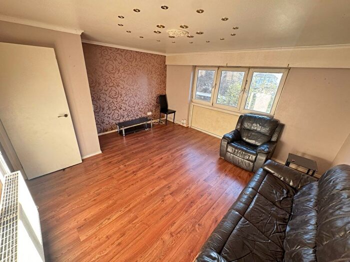 2 Bedroom Maisonette To Rent In London, E13
