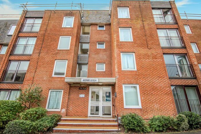 2 Bedroom Flat To Rent In London Road, Patcham, Brighton BN1