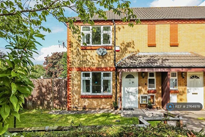 2 Bedroom Semi Detached House To Rent In Cheshire Court, West Bridgford, Nottingham, NG2