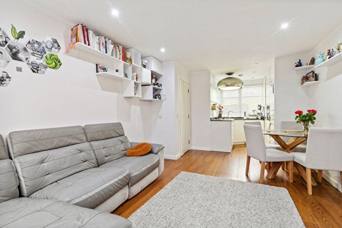 2 Bedroom Flat For Sale In Powell Place, Prince Of Wales Terrace, W4