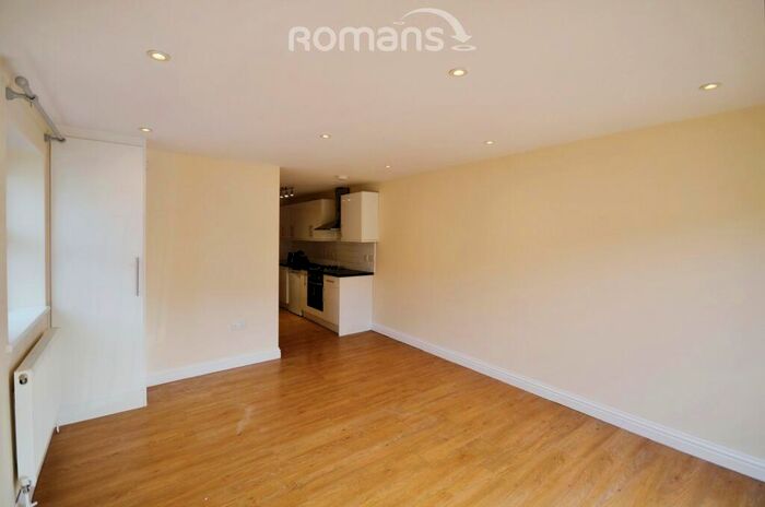 1 Bedroom Apartment To Rent In High Street, Slough, SL1