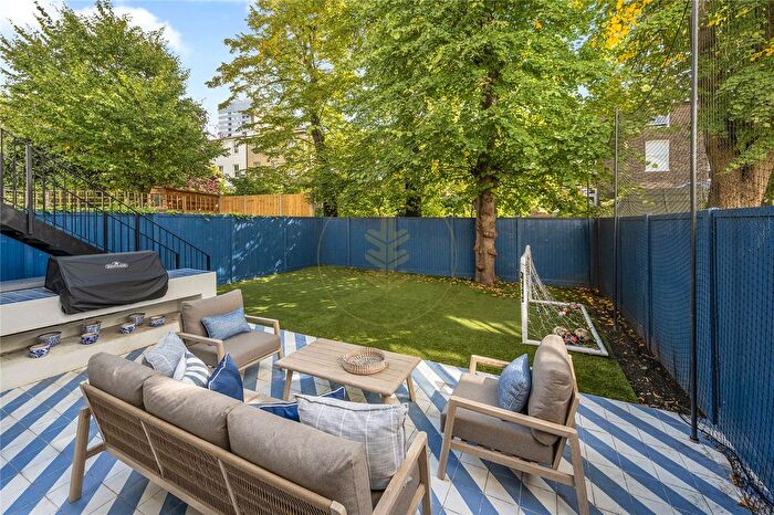 3 Bedroom Flat For Sale In Priory Road, South Hampstead, London, NW6