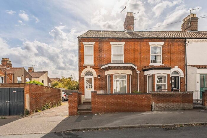 3 Bedroom End Of Terrace House For Sale In Merton Road, Norwich, NR2
