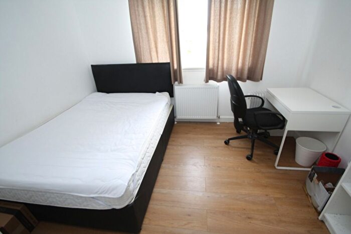 3 Bedroom Flat To Rent In Castlevale, Cornton, Stirling, FK9