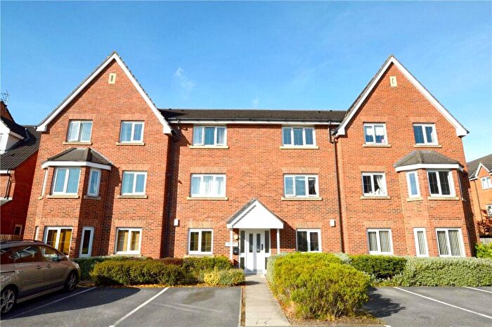 2 Bedroom Apartment To Rent In Pavilion Gardens, Farsley, Pudsey, West Yorkshire, LS28