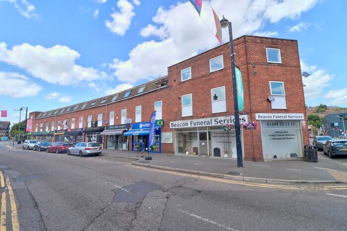 1 Bedroom Flat To Rent In Desborough Road, High Wycombe, Buckinghamshire, HP11
